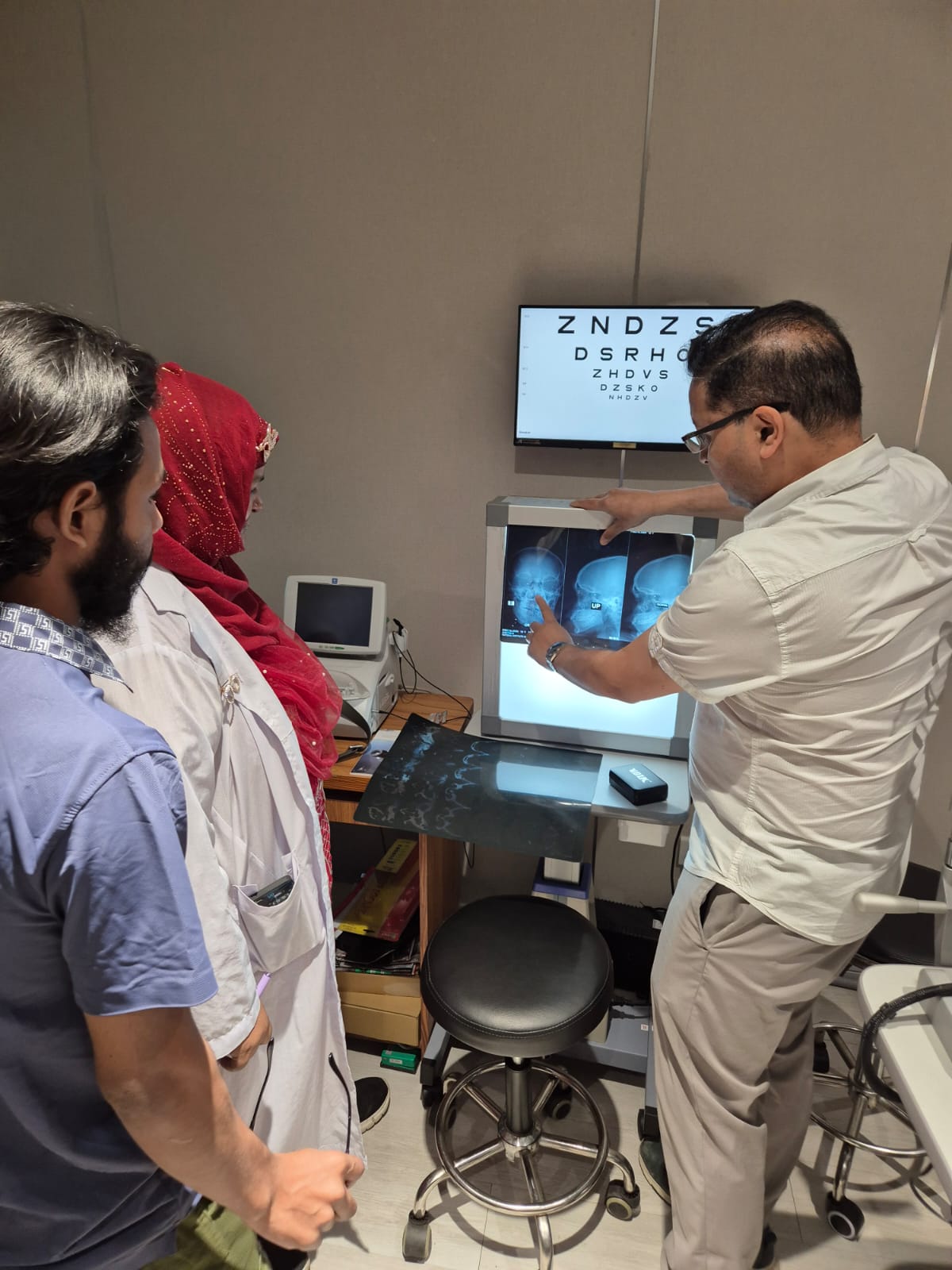 Niaz Training Ophthalmologists In Bangladesh